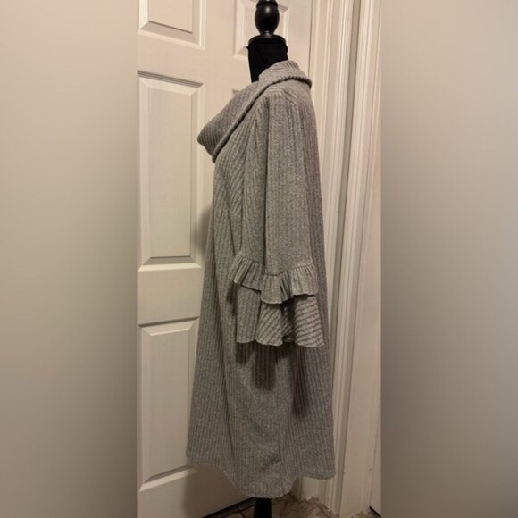 Elegant Gray Women's Dress - Picture 5 of 10